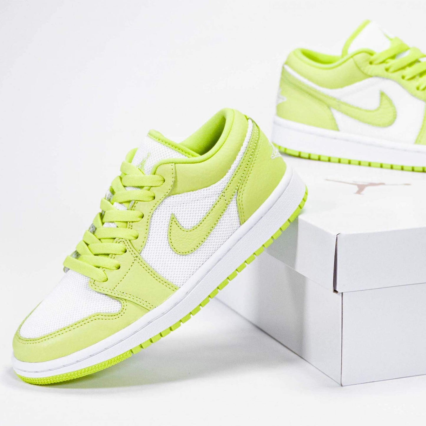 Air Jordan 1 Wmns Low 'Limelight'