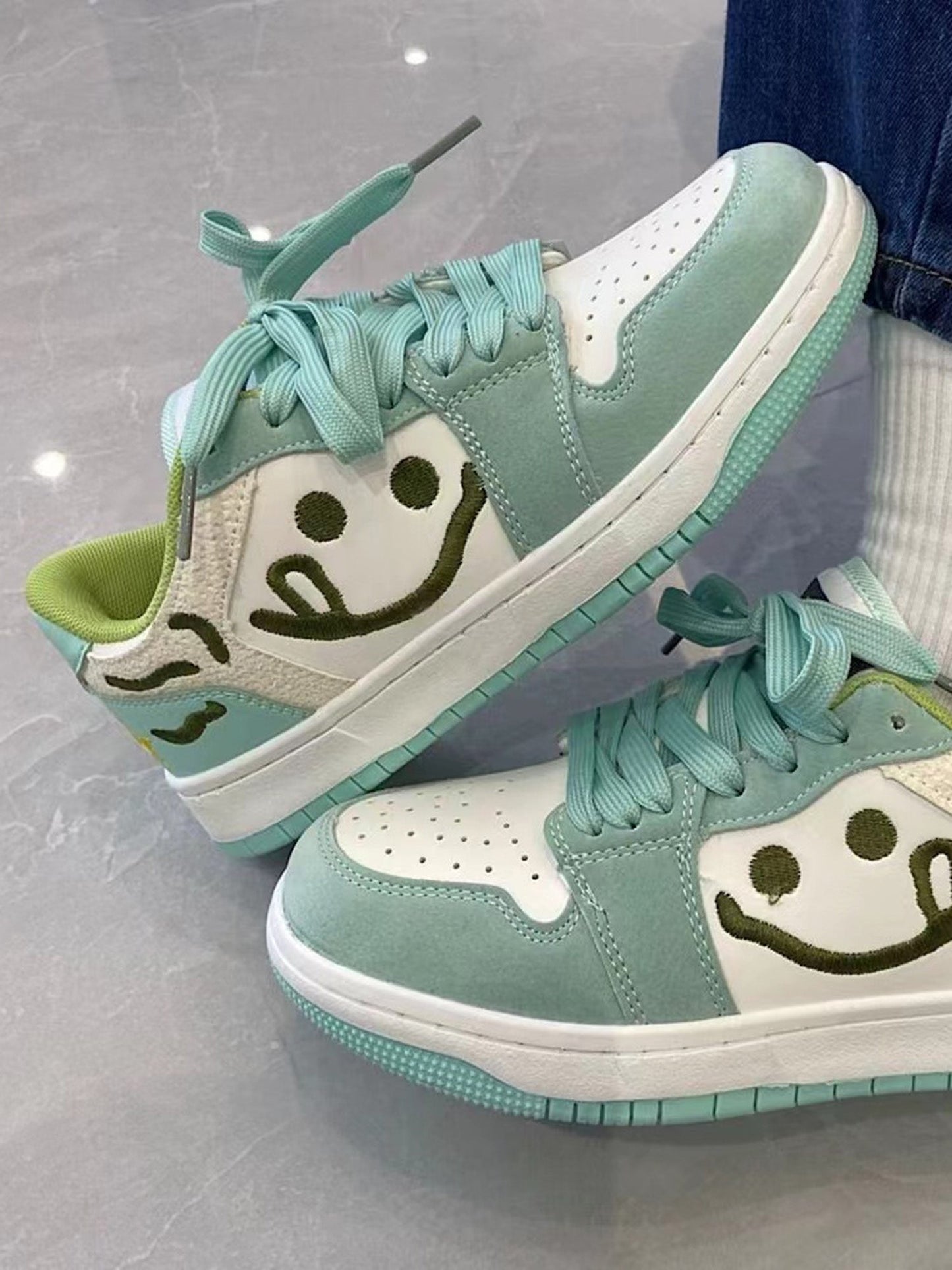 Kicksteria - Smiley Skateboarding Shoes-kicksteria.com