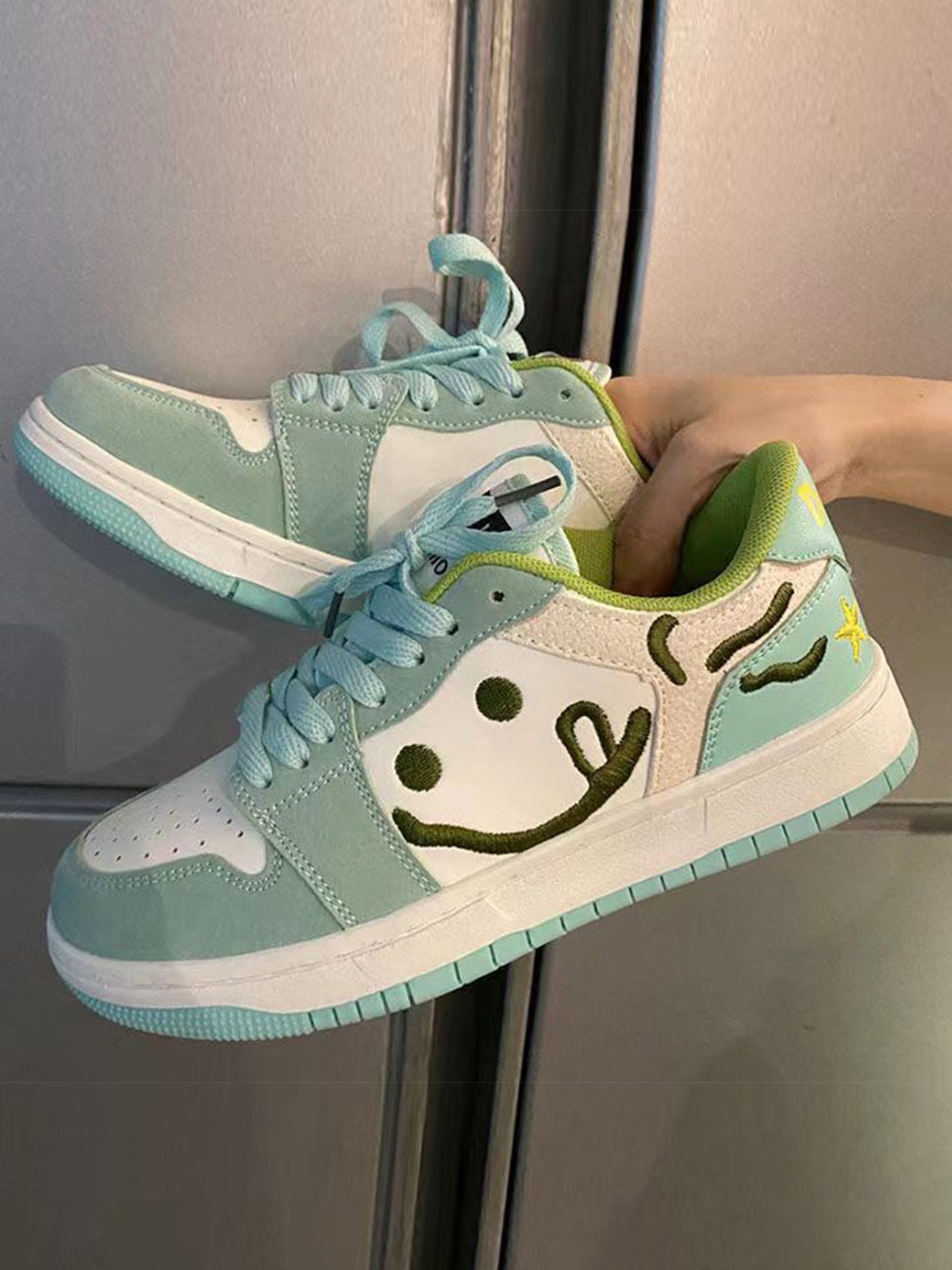 Kicksteria - Smiley Skateboarding Shoes-kicksteria.com