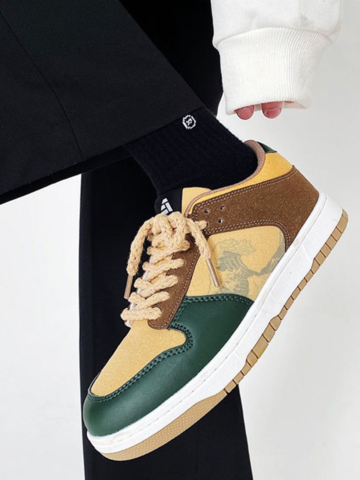 Kicksteria - Vintage Wave Print Skate Shoes-kicksteria.com