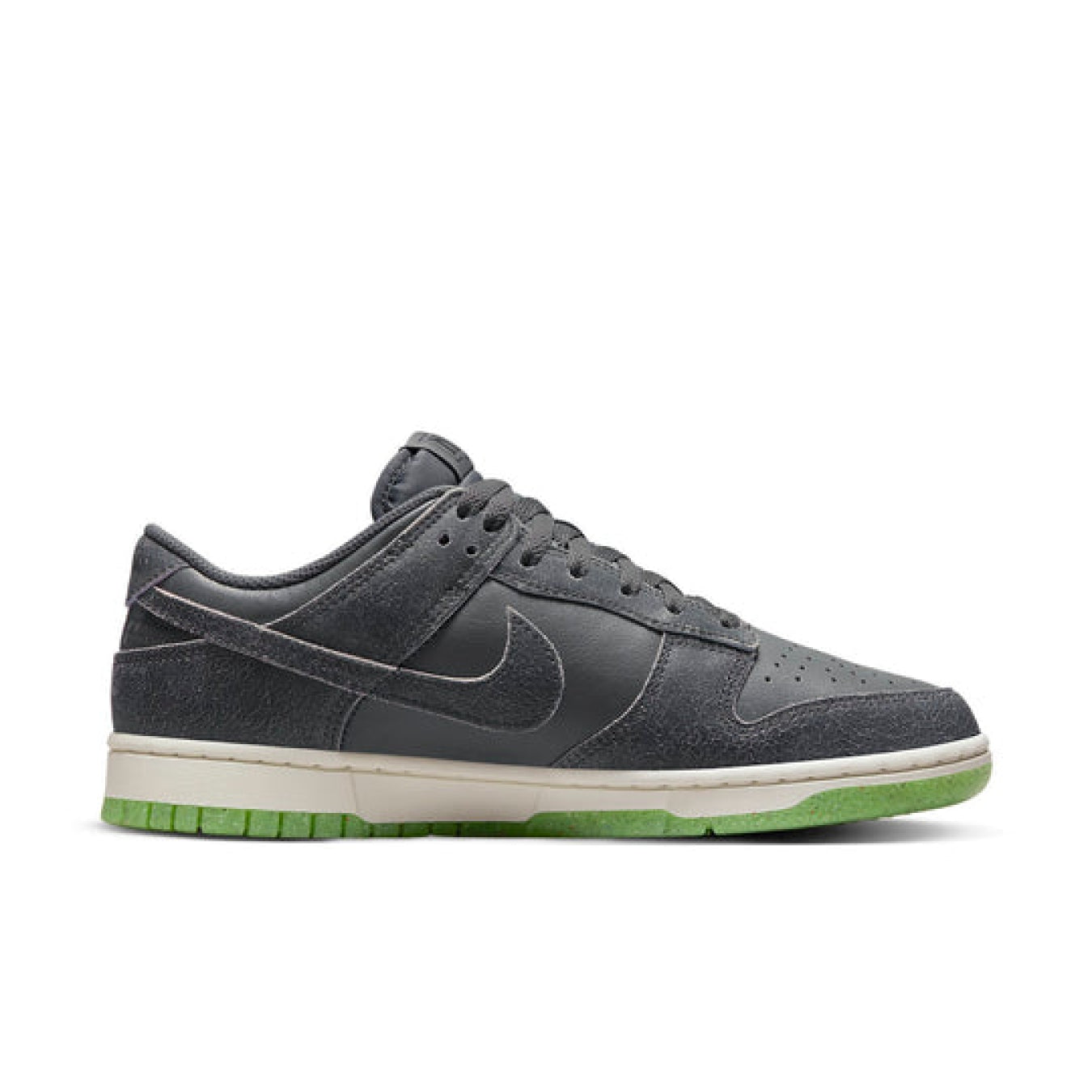 Nike Dunk Low SE 'Halloween - Cauldron'