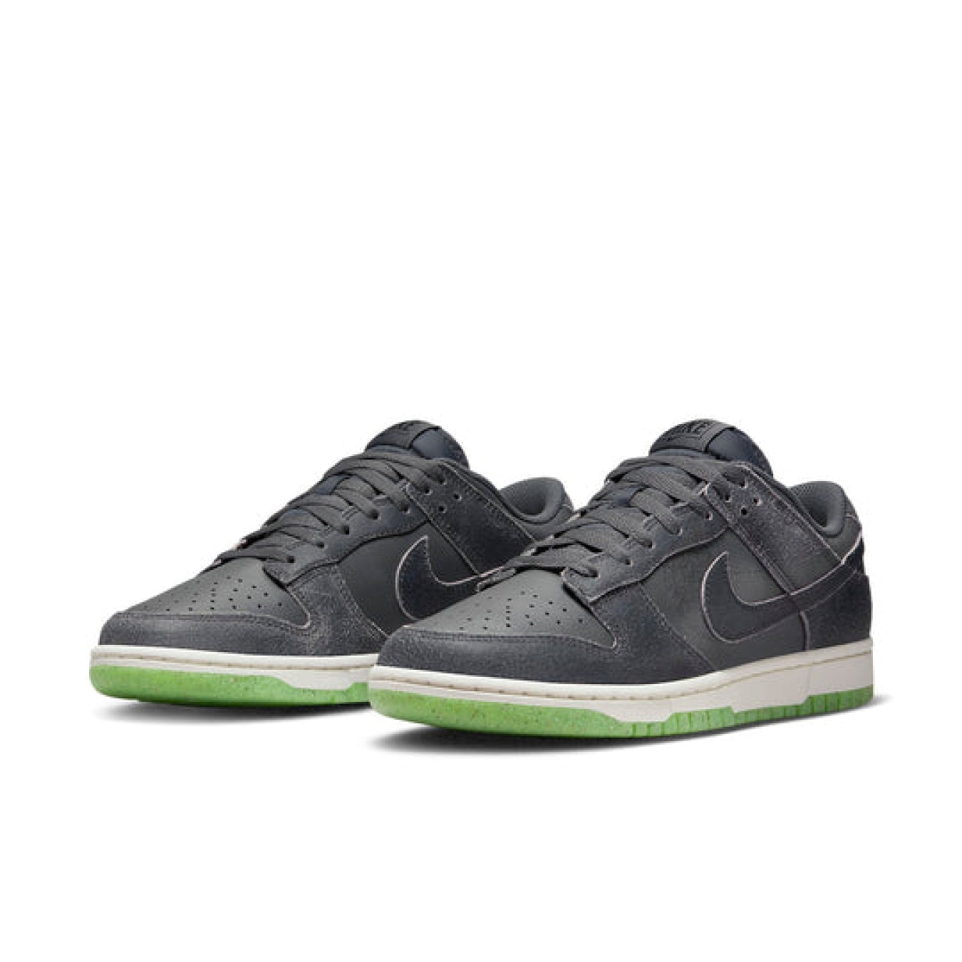 Nike Dunk Low SE 'Halloween - Cauldron'