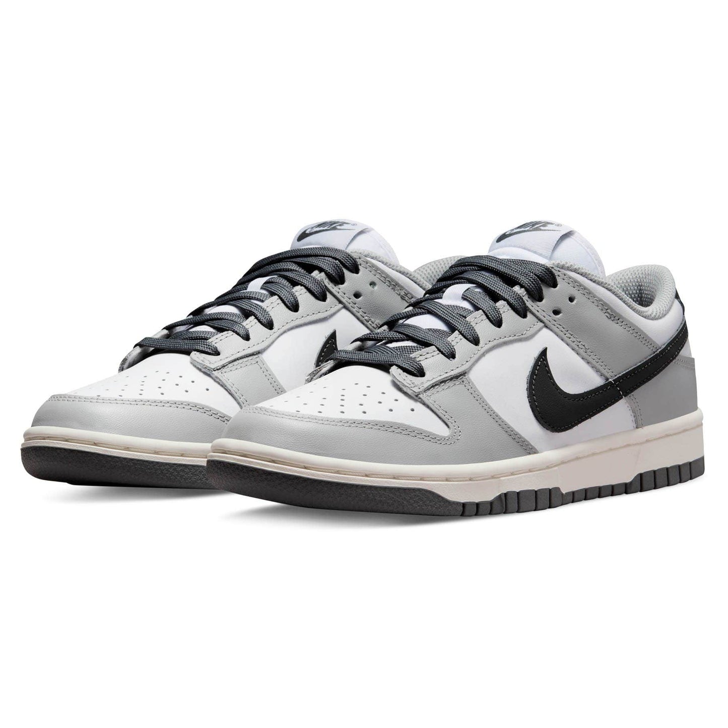 Nike Dunk Low Wmns 'Light Smoke Grey'