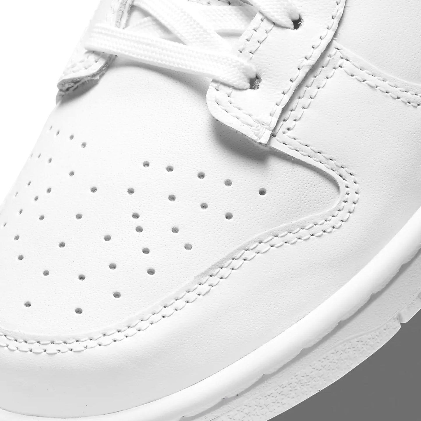 Nike Dunk Low Wmns 'Triple White'