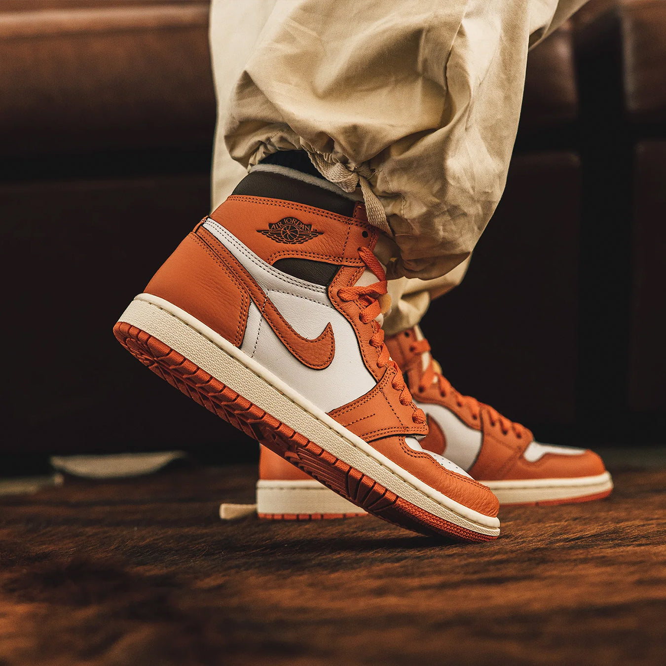 Air Jordan 1 High Wmns OG 'Starfish'