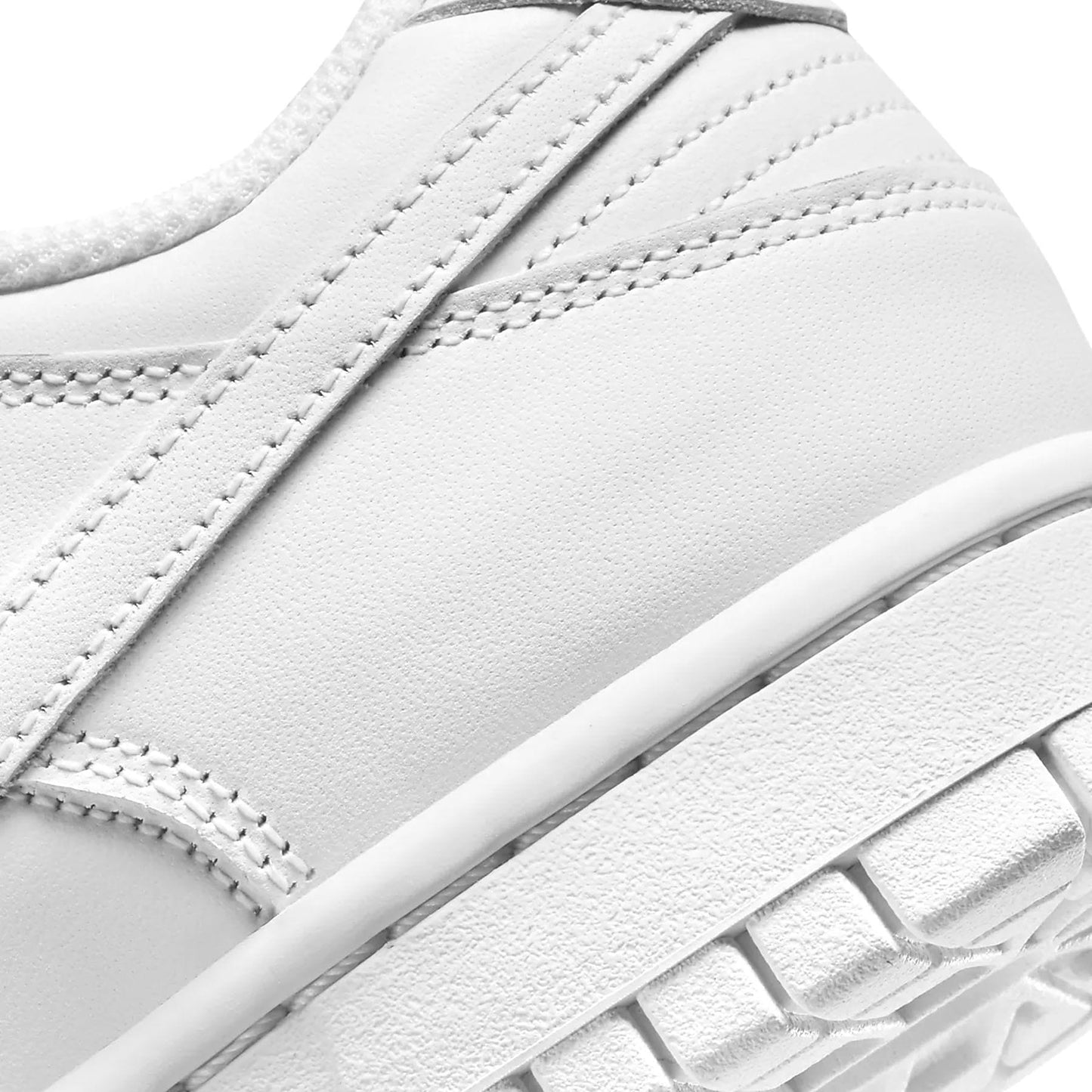 Nike Dunk Low Wmns 'Triple White'